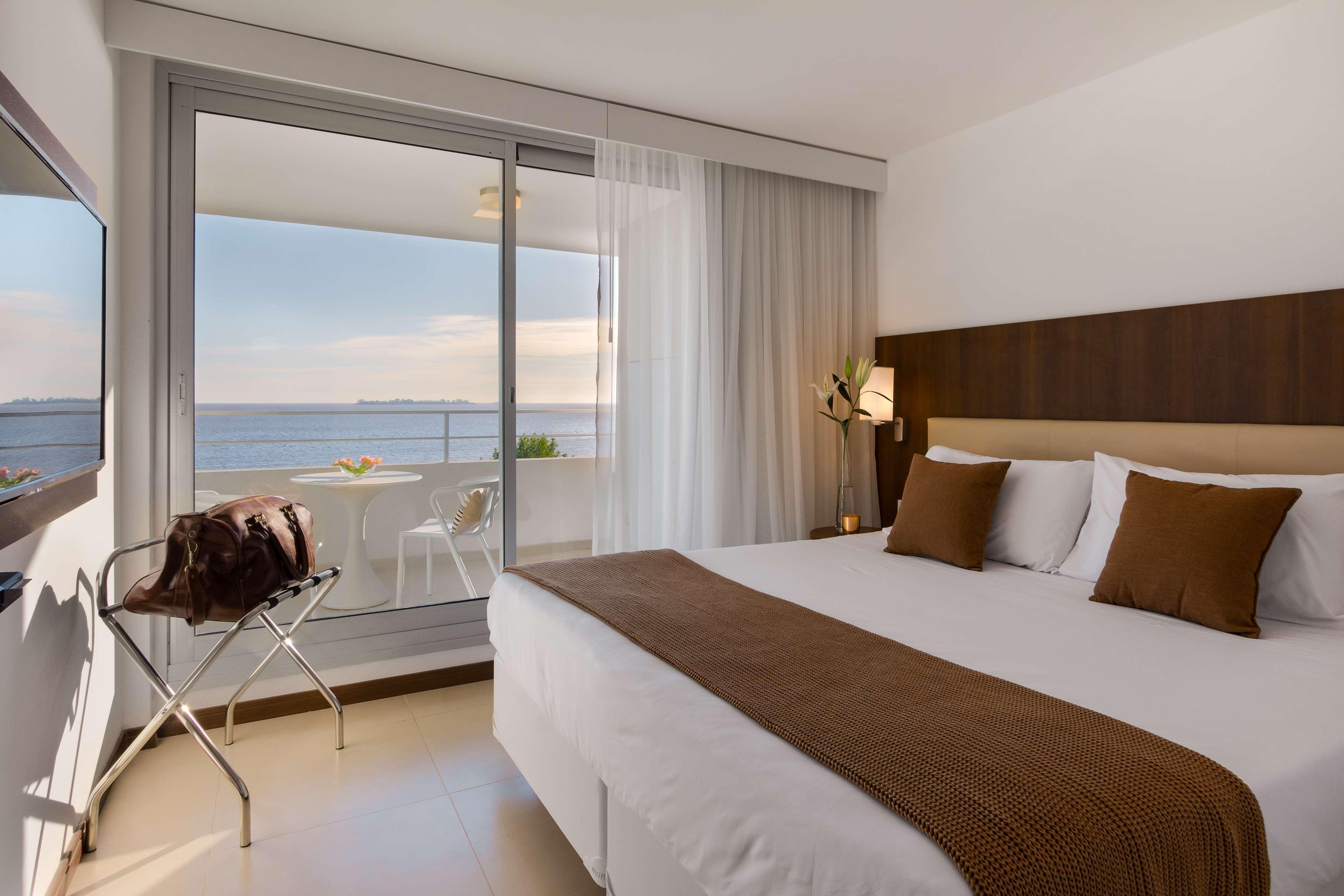 Hotel Dazzler By Wyndham Colonia Colonia del Sacramento Esterno foto