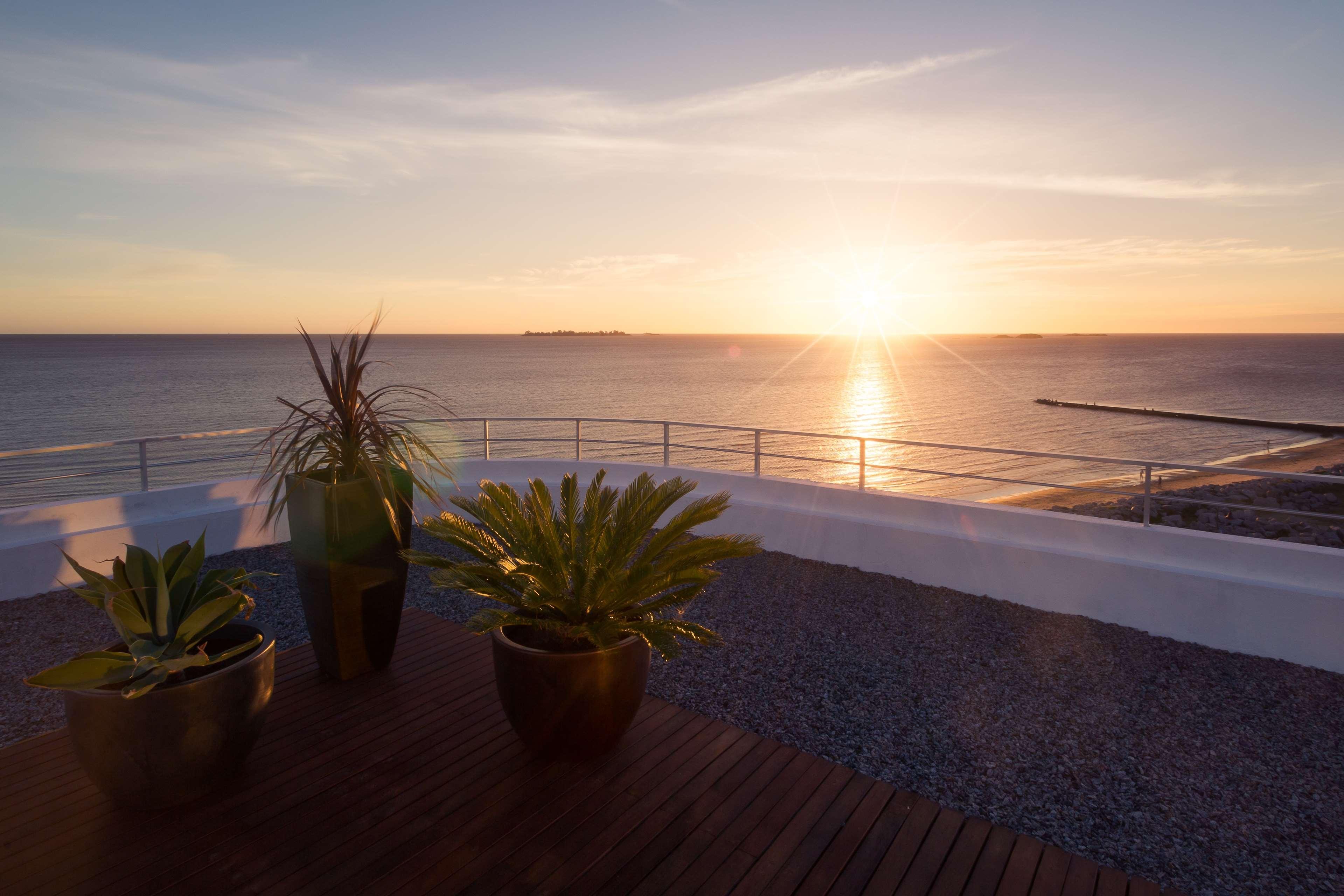 Hotel Dazzler By Wyndham Colonia Colonia del Sacramento Esterno foto